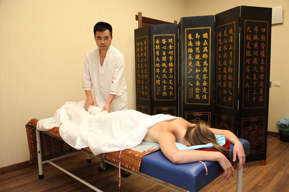 Китайский лечебный массаж.